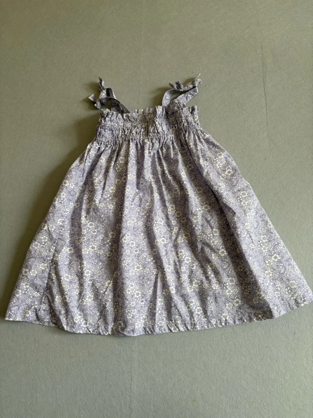 GAP Lilac Floral Smocked Bow-Strap Cotton Dress Girl sz 5 - Picture 4 of 5